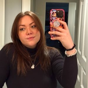 Meet your Posher, Hillary